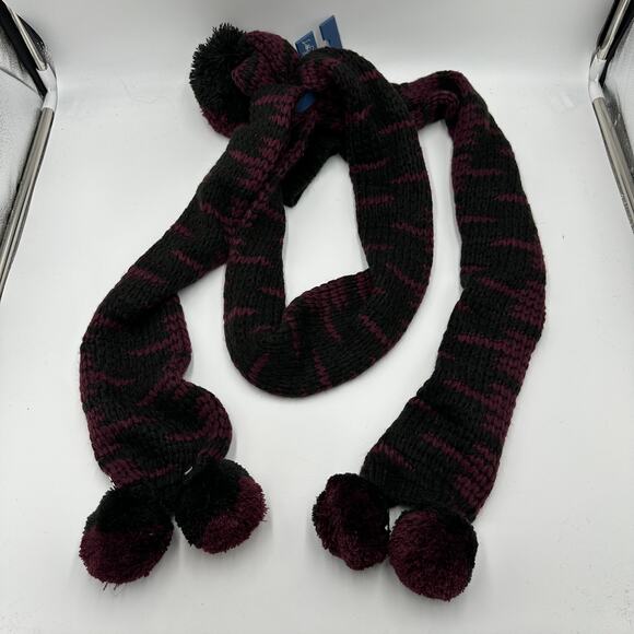 NWOT Libby Edelman Burgundy Black Long Knit Scarf & Beanie Set Pom Poms Winter - Picture 4 of 7